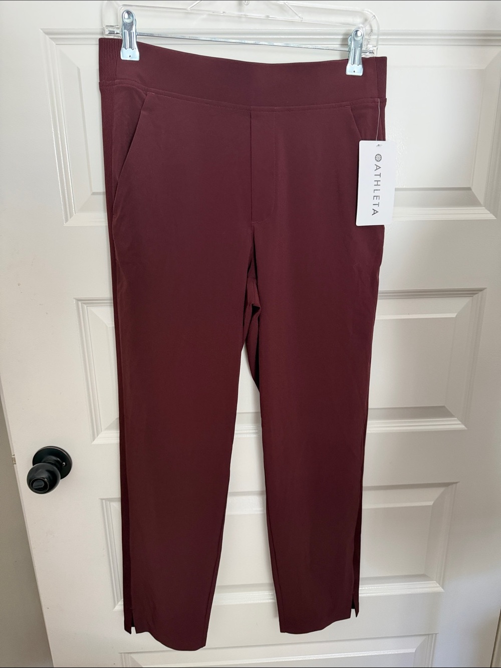 Athleta Straight Leg Pants in Burgundy